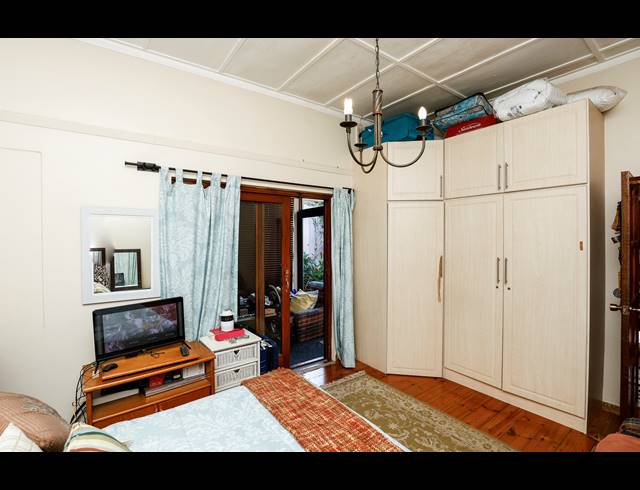 3 BEDROOM FREEHOLD FOR SALE IN GLENWOOD